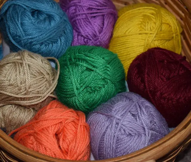 How To Choose The Best Yarn For Weaving?